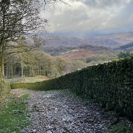 Holmside * Holmrook